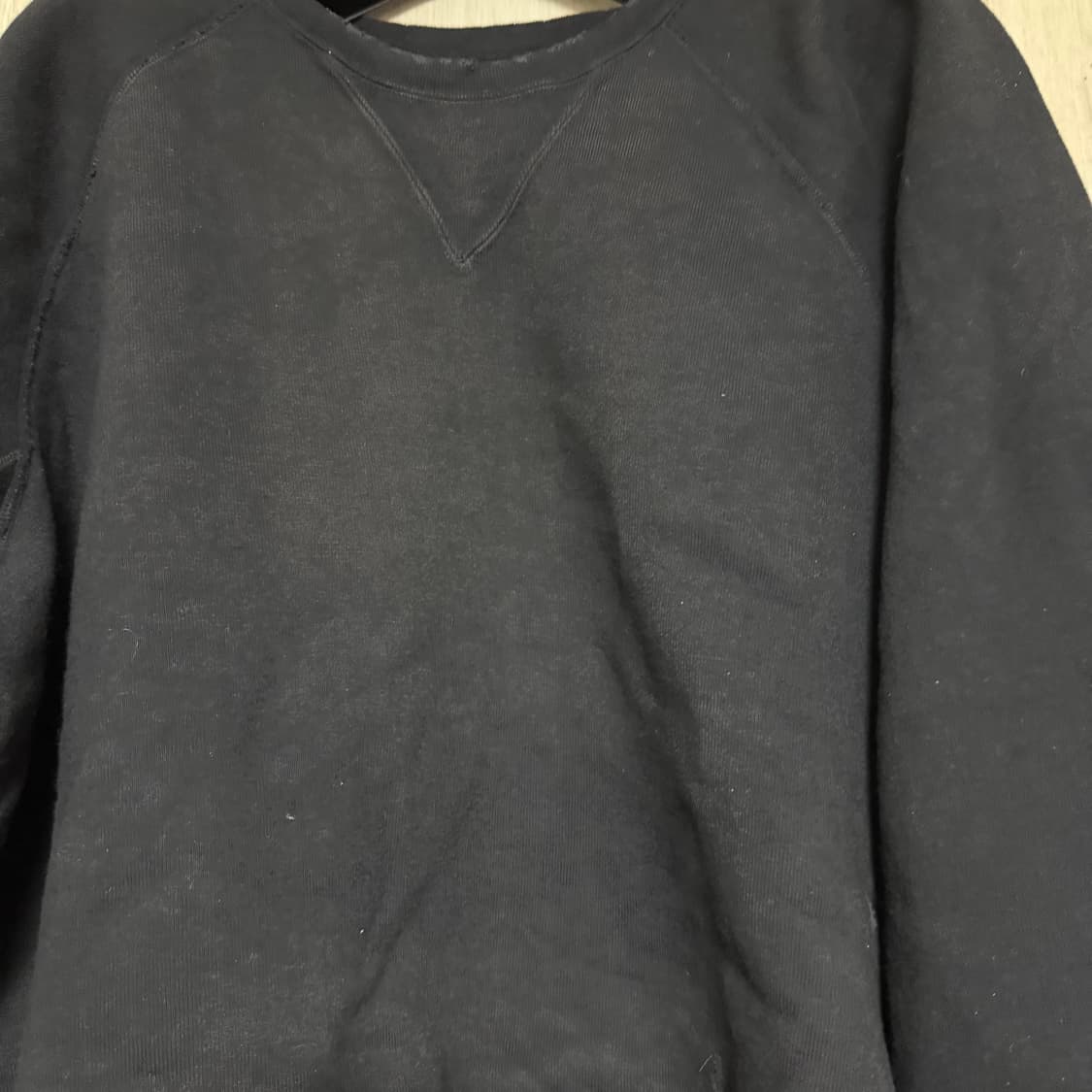 [3] 아프레쎄 25aw 빈티지 더블 v 스웨트 셔츠 블랙 상품이미지4