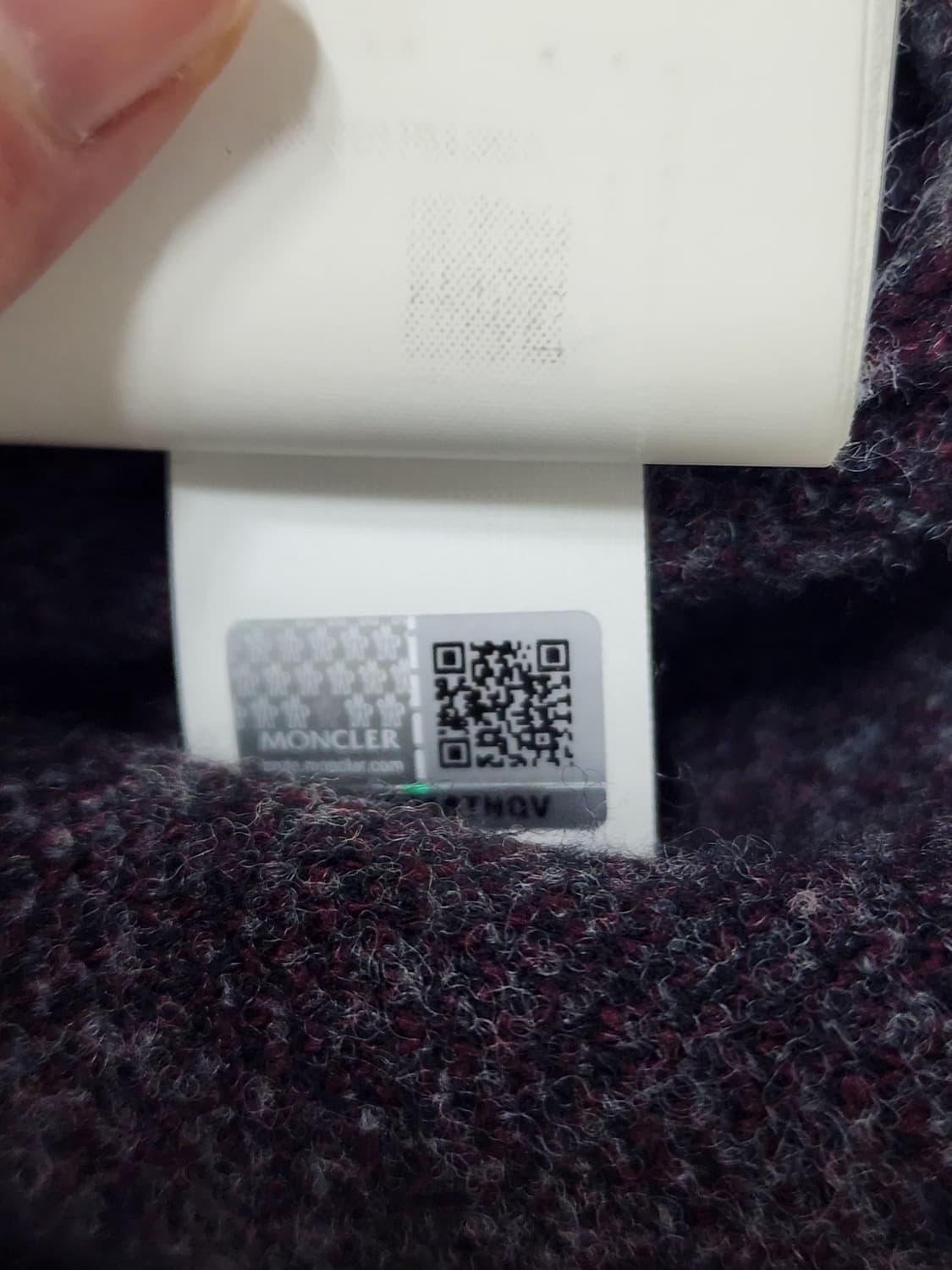 몽클레어 남성 울프 와펜 니트 스웨터 상품이미지7