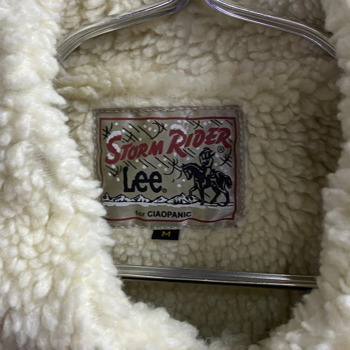 Lee 백로고 코듀로이 쉐르파 베이지 자켓 B4049 상품이미지3