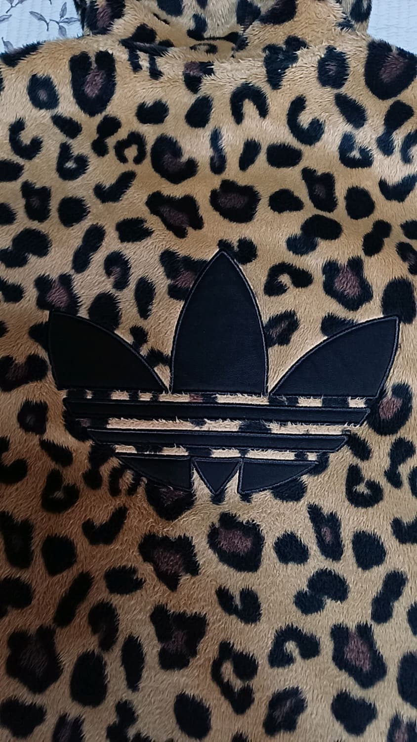 아디다스 레오파드후리스 실측100 가슴56 기장74 상품이미지5