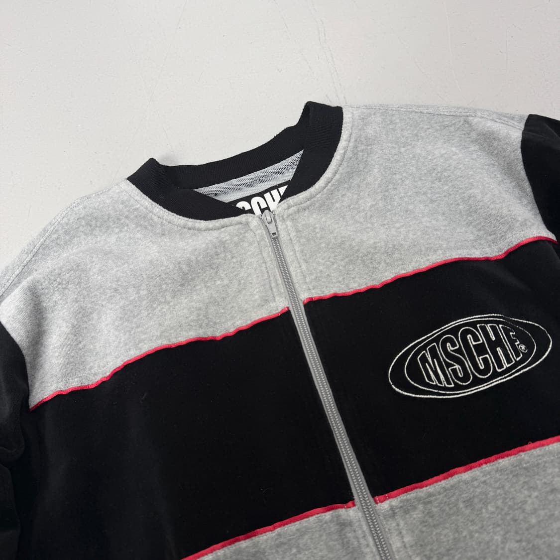 미스치프 벨루어 빅로고 집업 자켓 상품이미지4