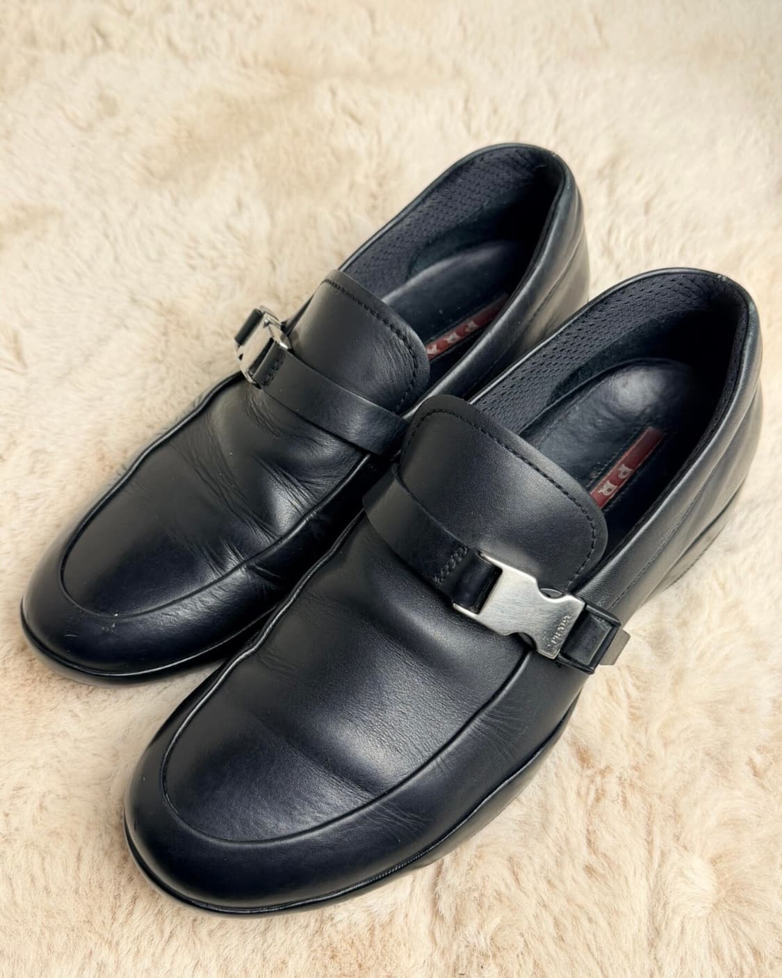 프라다 스포츠 메탈 버클 로퍼 스니커즈 6 상품이미지1