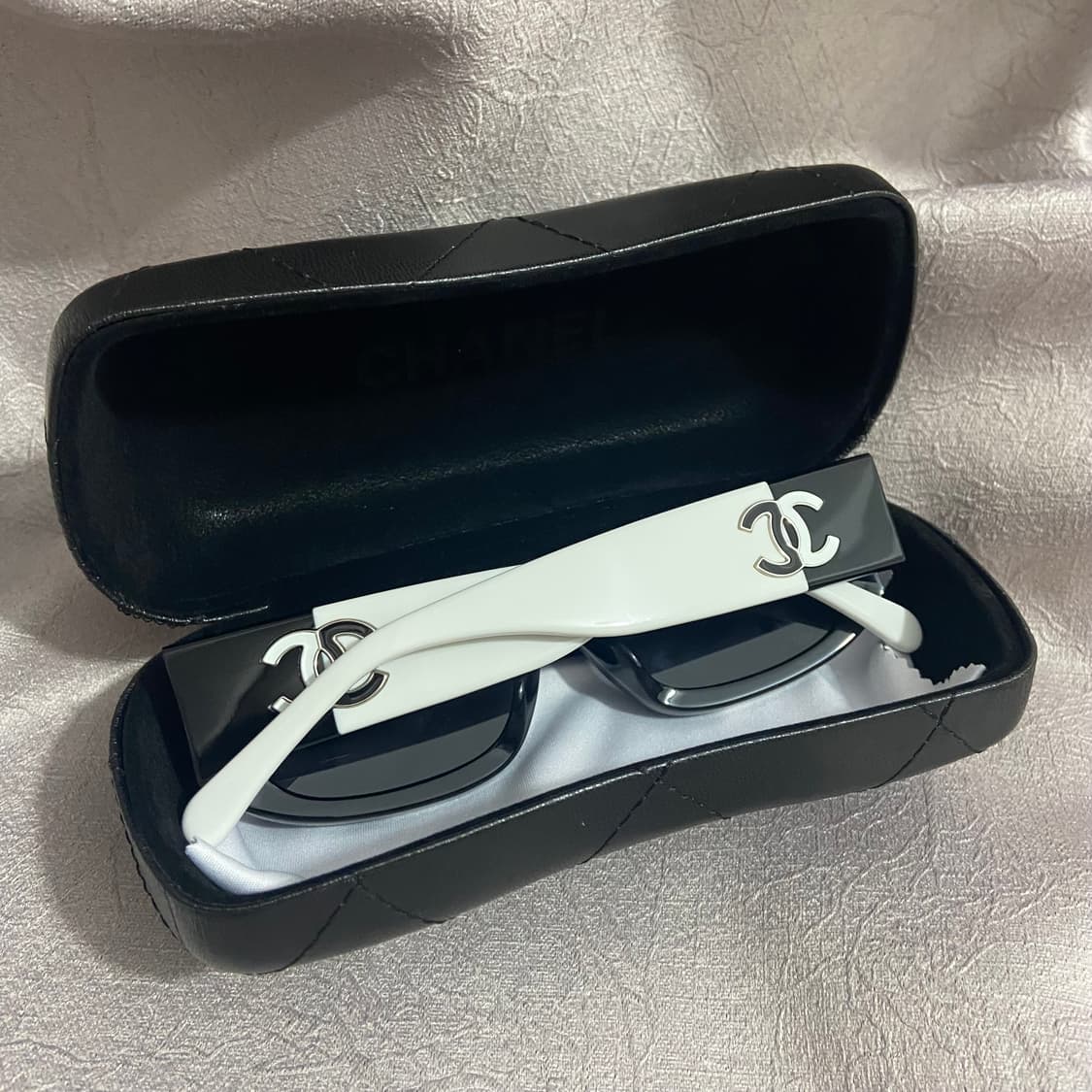 【정품】샤넬 CC 로고 선글라스 거의 새것 상품이미지3