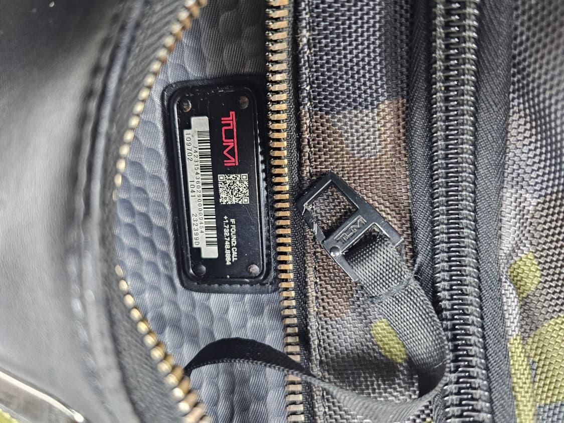 투미카모슬링백 상품이미지5