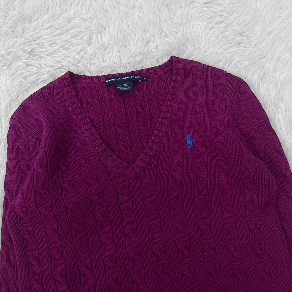 폴로 랄프로렌 포니 로고 브이넥 케이블 니트 퍼플 상품이미지3