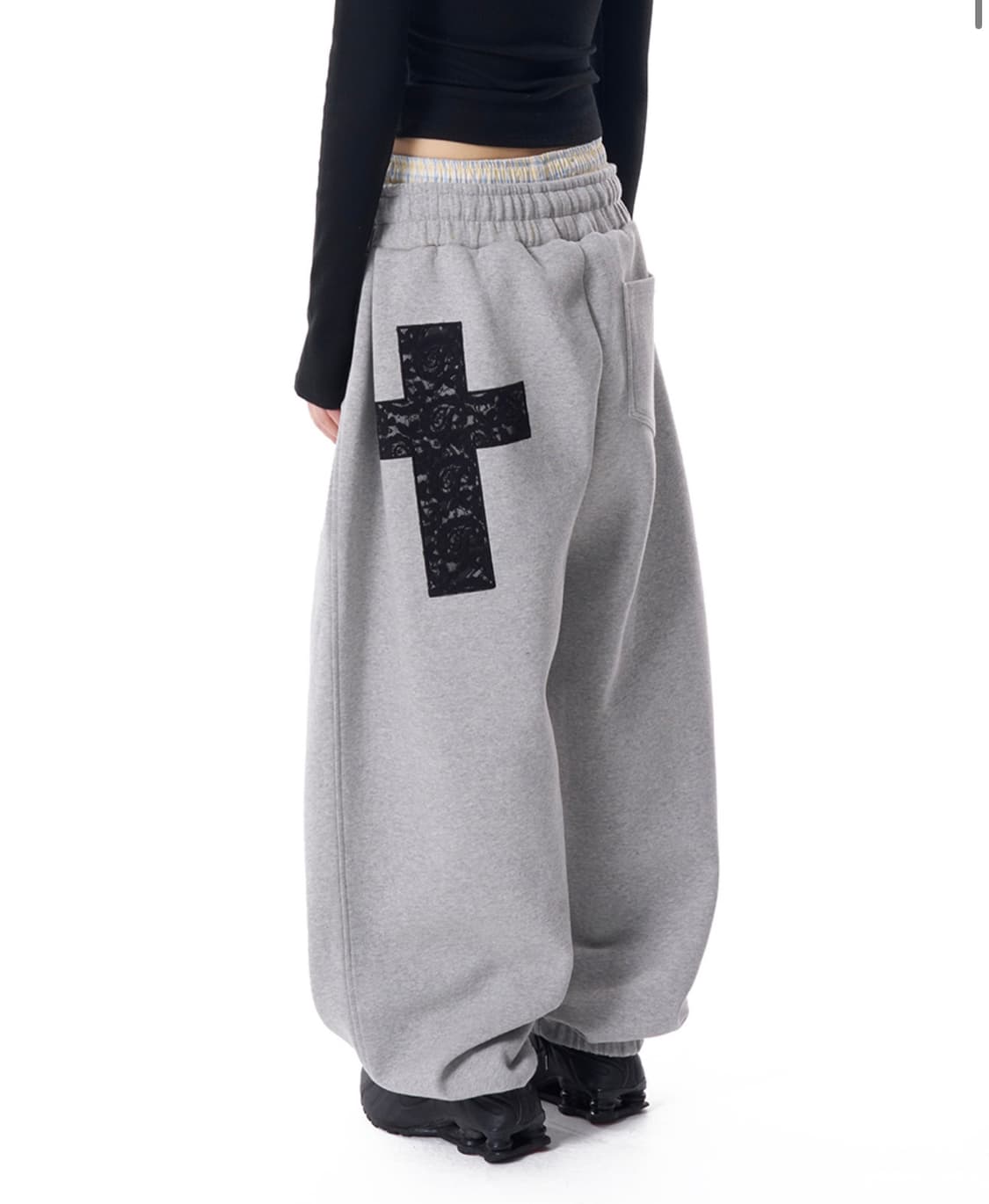 Laced CROS2 Patch Sweatpants (Gray) 상품이미지1
