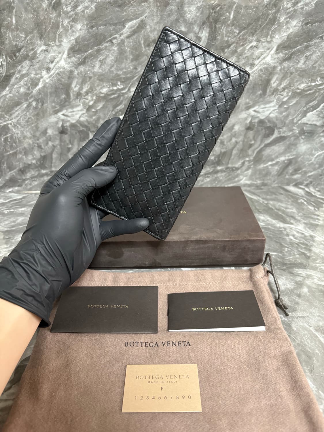 보테가베네타 인트레치아토 장지갑 상품이미지1