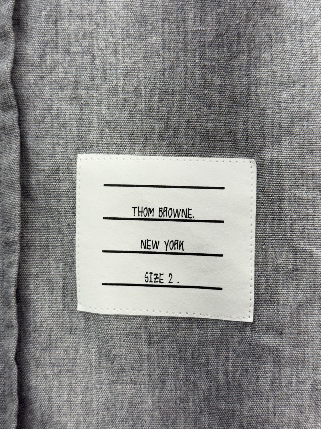 [2] 톰브라운 사선완장 샴브레이 셔츠 상품이미지4