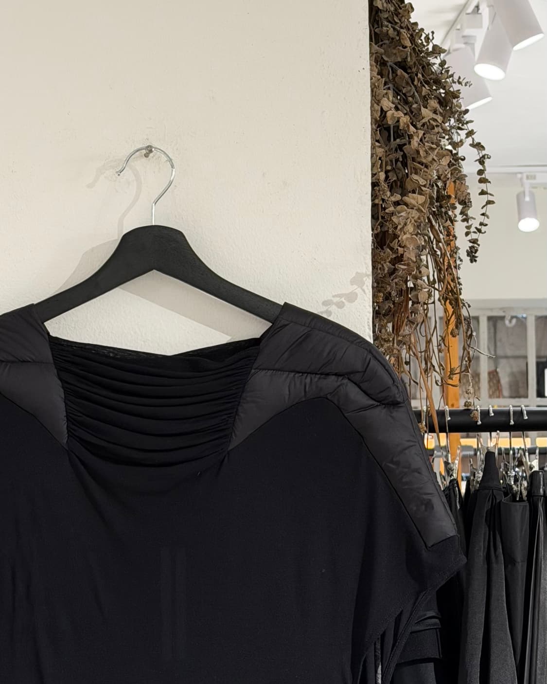 릭오웬스 블랙 fw21 겟세마네 숄더패딩 요크 하프 티셔츠 상품이미지3