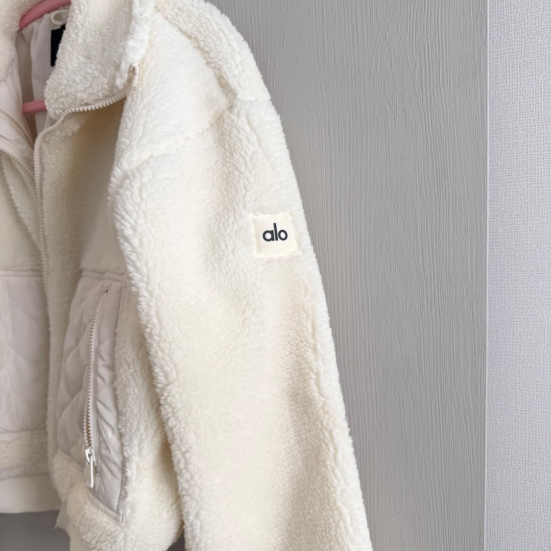 (s) alo 요가 쉐르파 엣지 봄버 자켓 상품이미지2