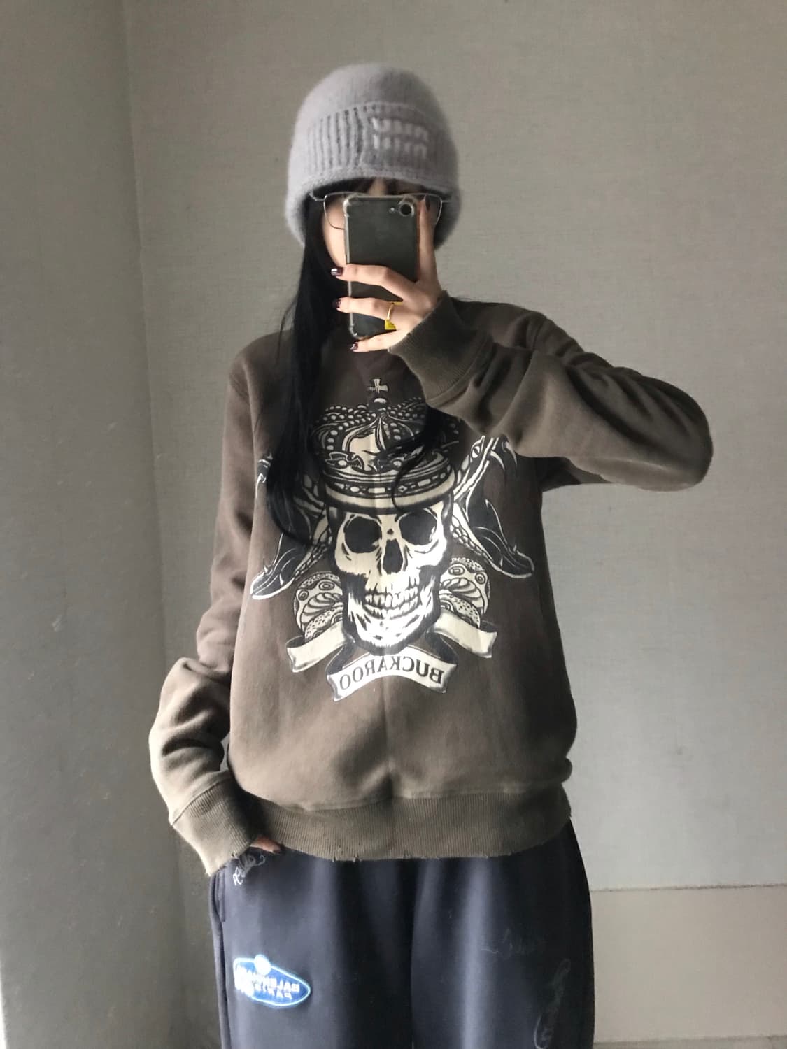 버카루 워시드 스컬 맨투맨 상품이미지1