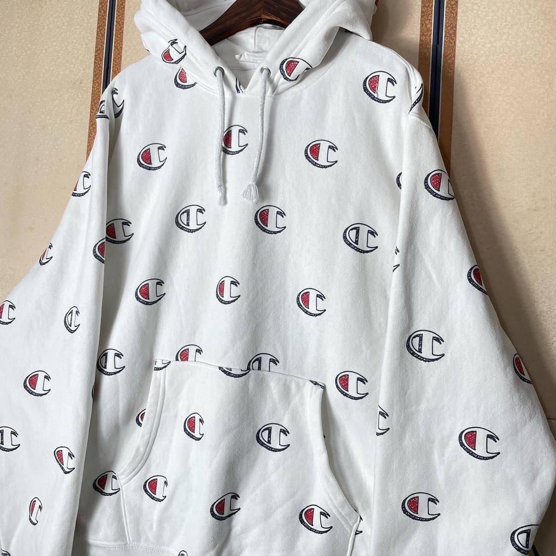 챔피온 리버스위브 로고범벅 후드티 상품이미지1