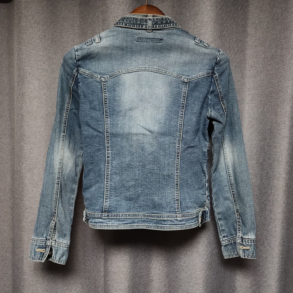 NAFNAF 워시드 데님 청자켓 상품이미지3