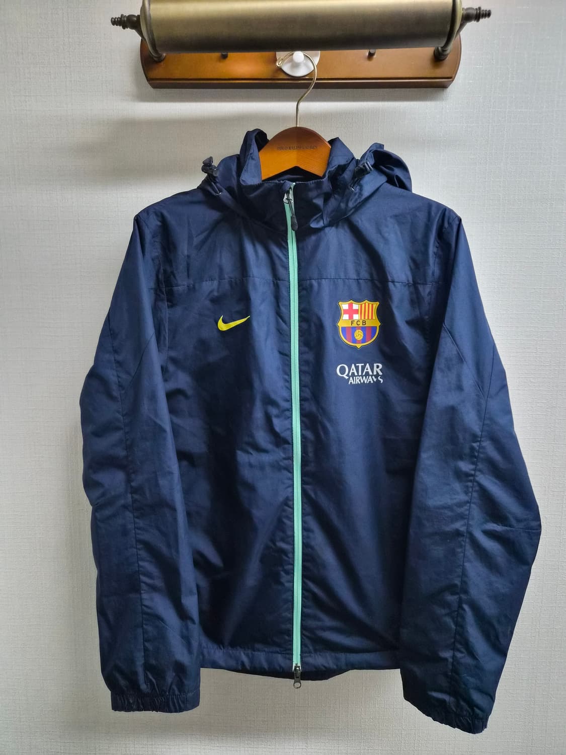 M) 나이키 FC 바르셀로나 바람막이 네이비 팝니다 상품이미지1