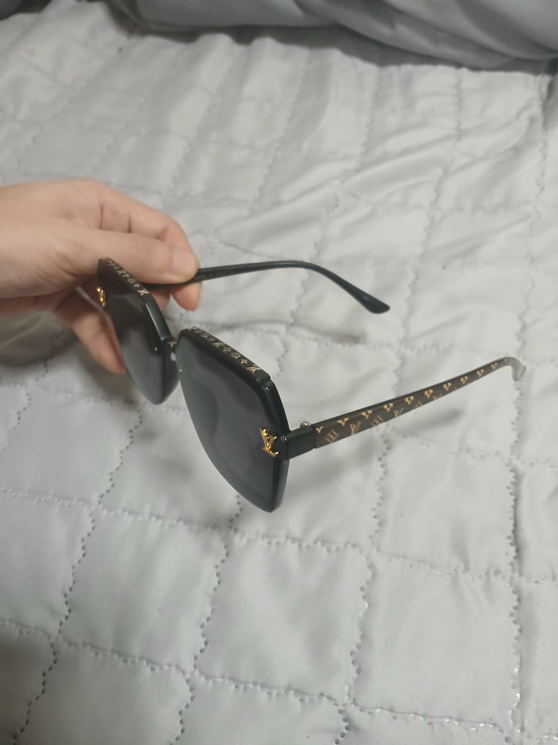 루이비통 선글라스 30만원팝니다 네고가능 상품이미지2