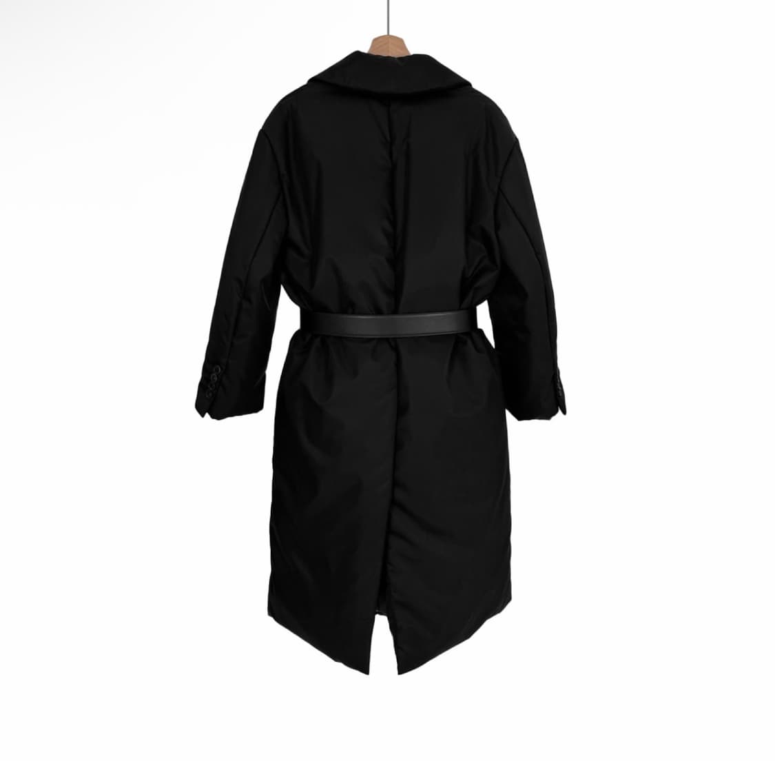 [38] 프라다 여성 리나일론 삼각로고 다운 벨트 롱 패딩 코트 블랙 상품이미지3