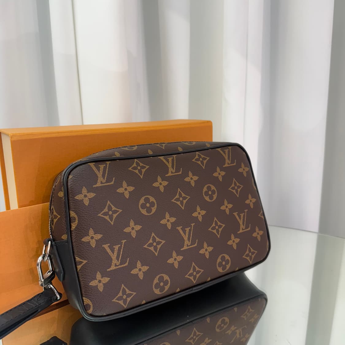 [정품] 루이비통 모노그램 마카사르 카사이 토일렛백 클러치백 상품이미지4