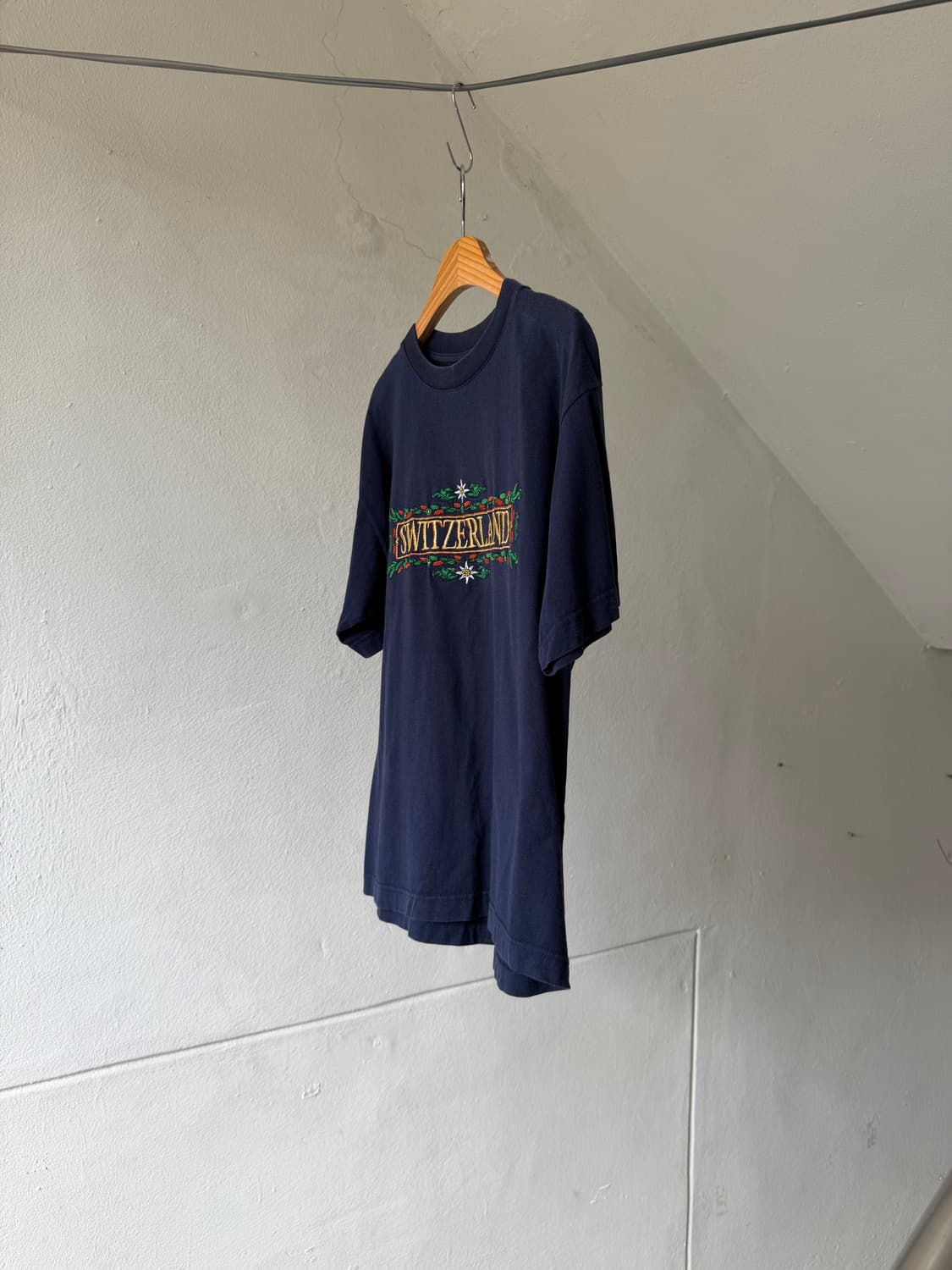 빈티지 네이비 자수 티셔츠 상품이미지4