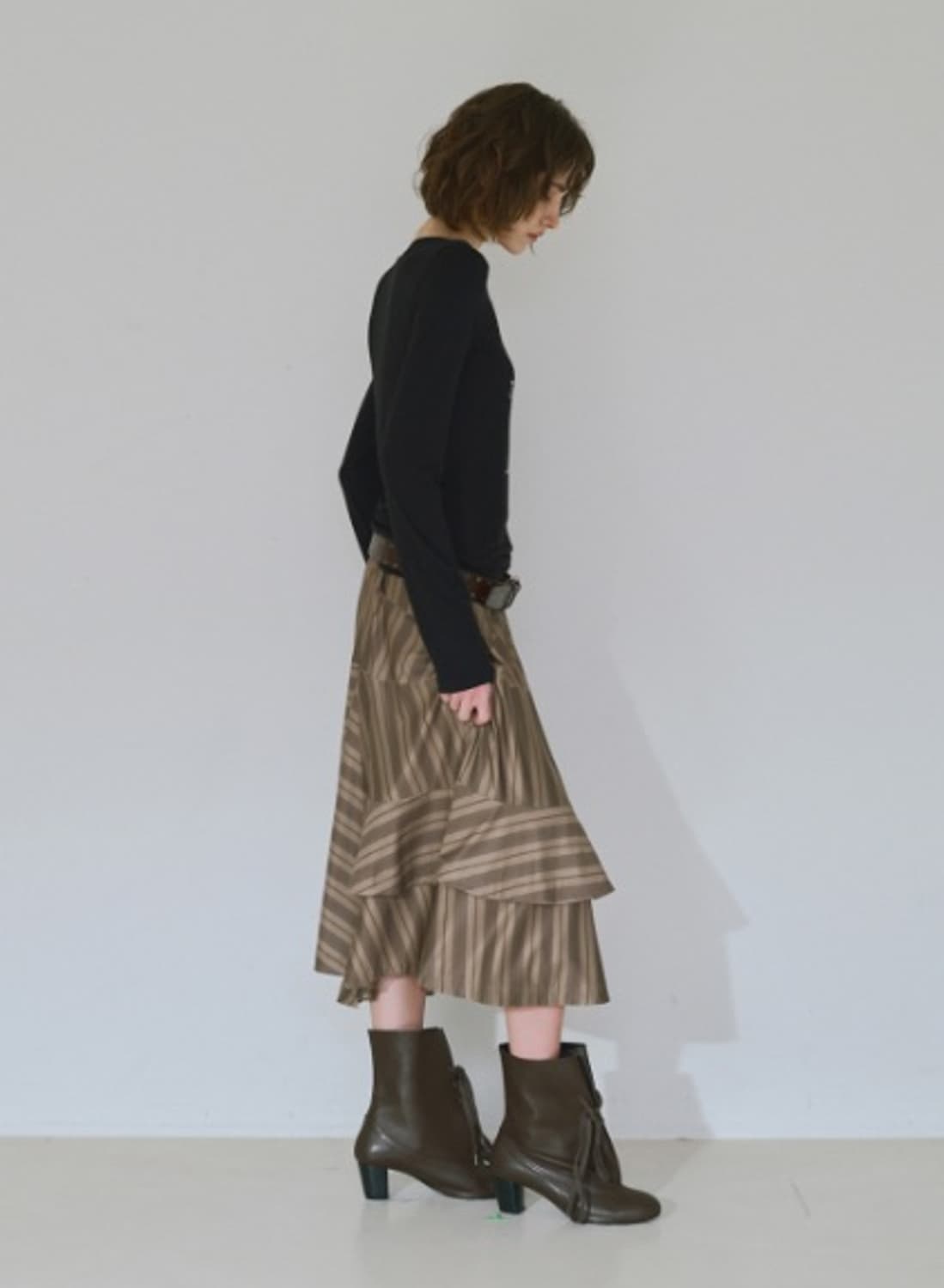 Asymmetric Striped Midi Skirt 미디 스커트 상품이미지2