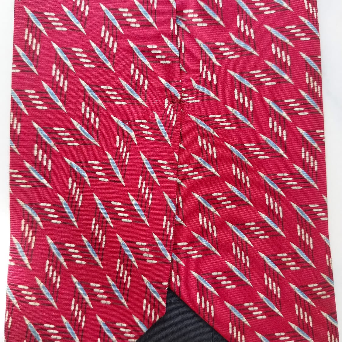 던힐 실크 레드 기하 패턴 넥타이 9.7cm A등급 K2501 상품이미지9