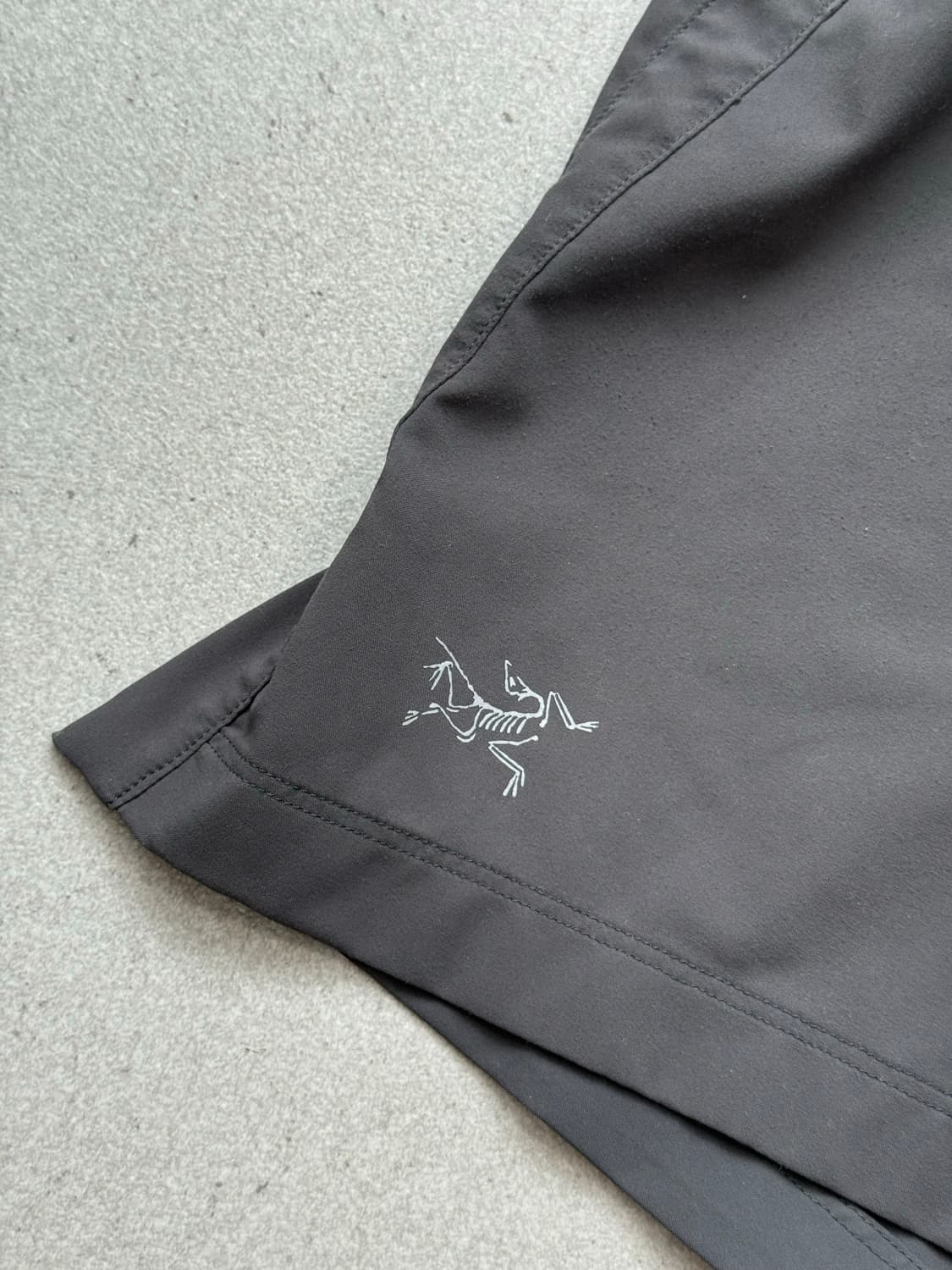 아크테릭스 노반 7“ 러닝 팬츠 그레이 M사이즈 상품이미지2