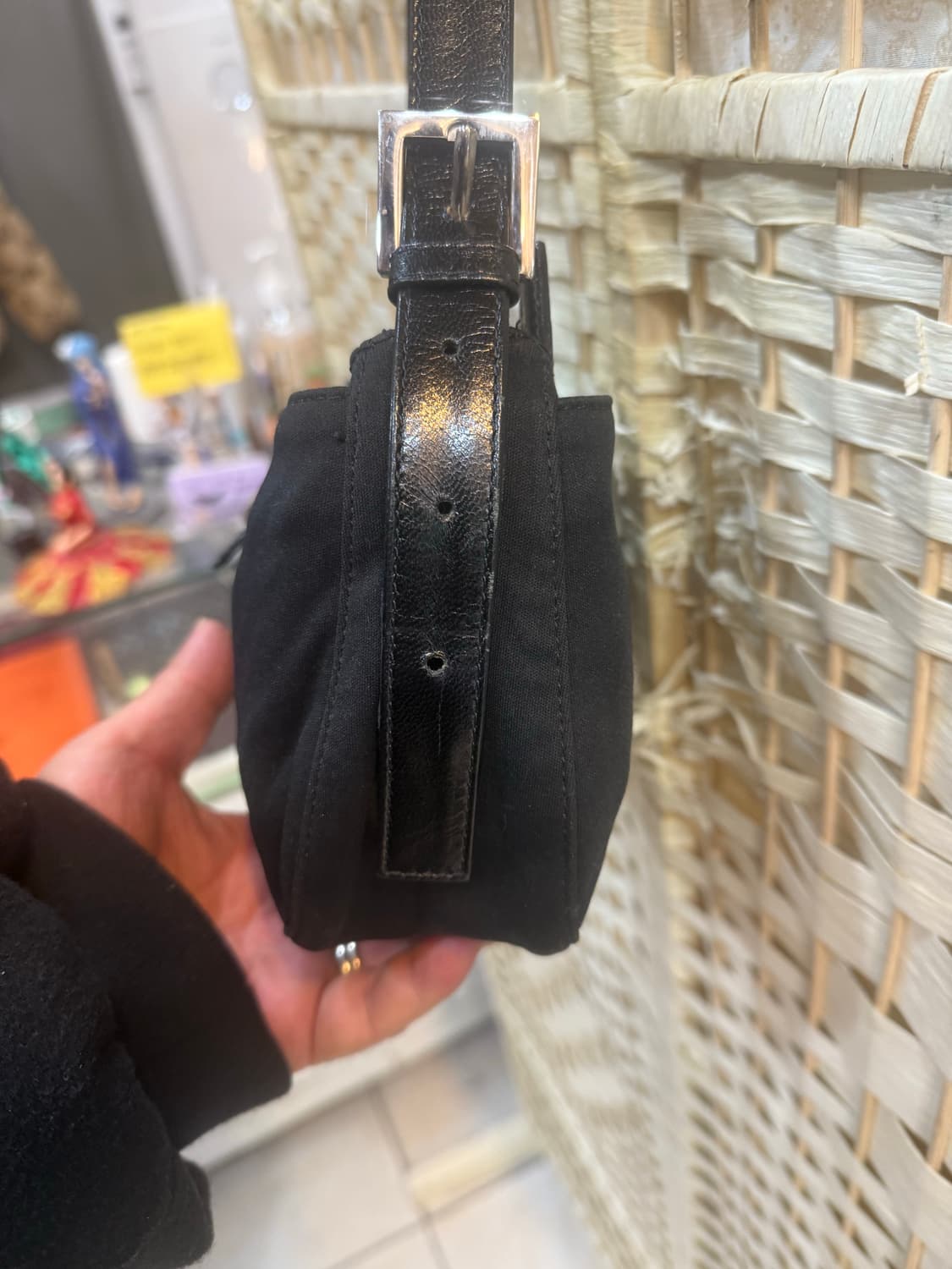 정품 펜디 바켓트백 팝니다 상품이미지3