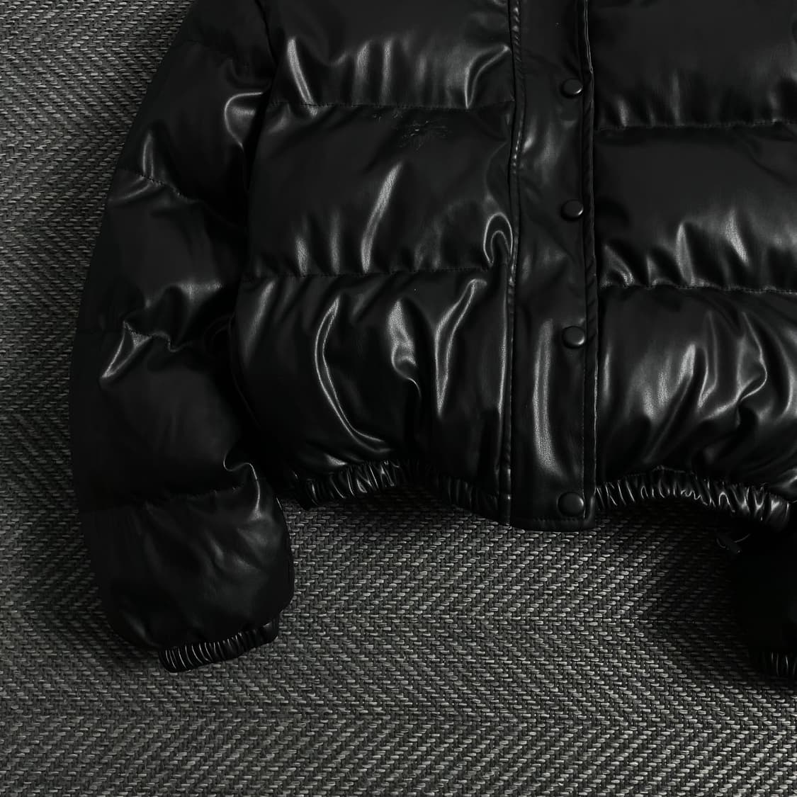 FANDY LOKAR 블랙 레더 크롭 숏패딩y 3860 상품이미지4