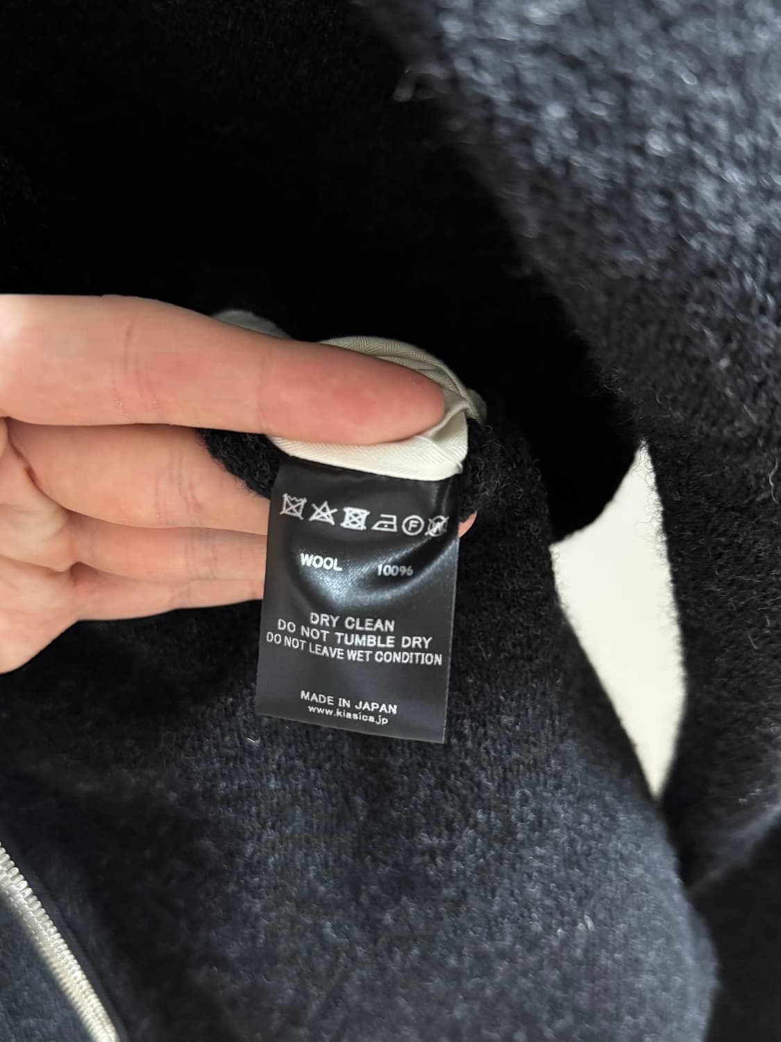 KLASICA 25F Anatomical Cut Cardigan 상품이미지6