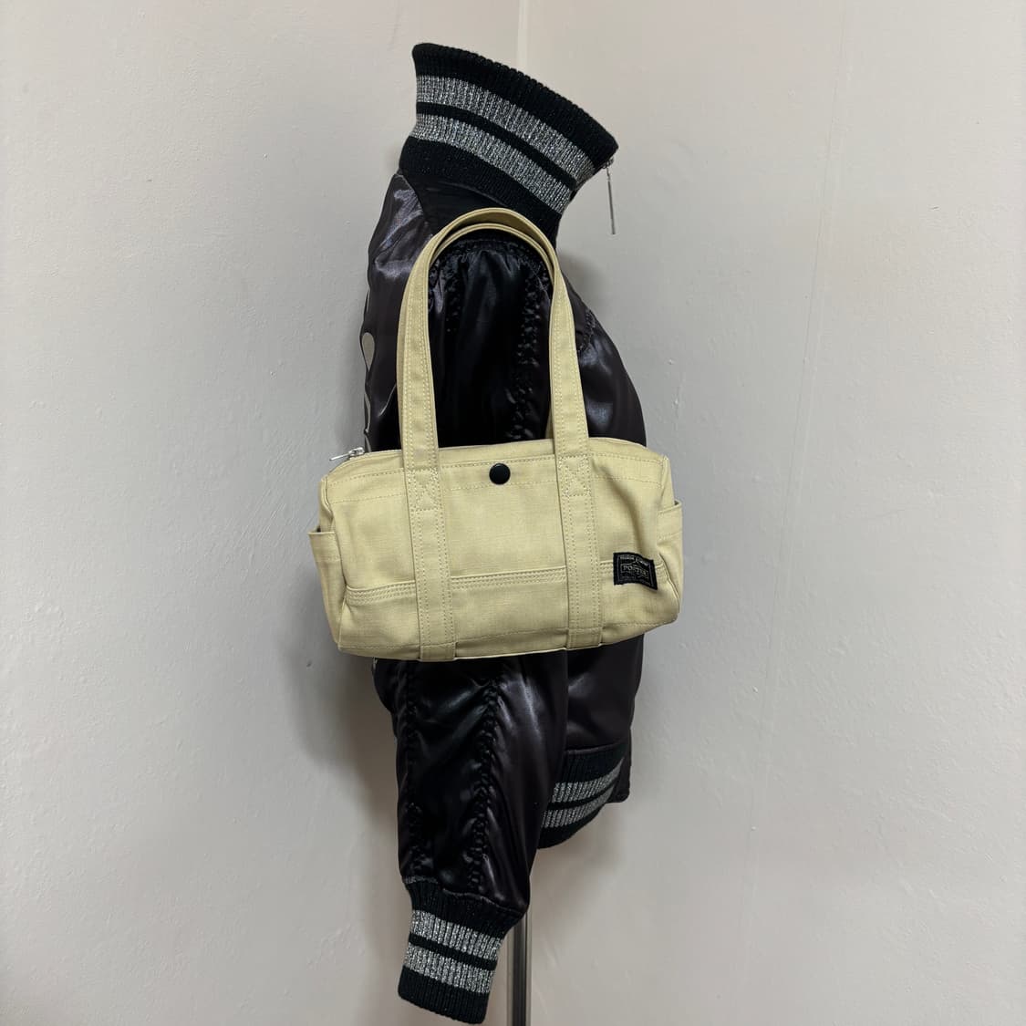 포터 베이지 미니 보스턴백 상품이미지2