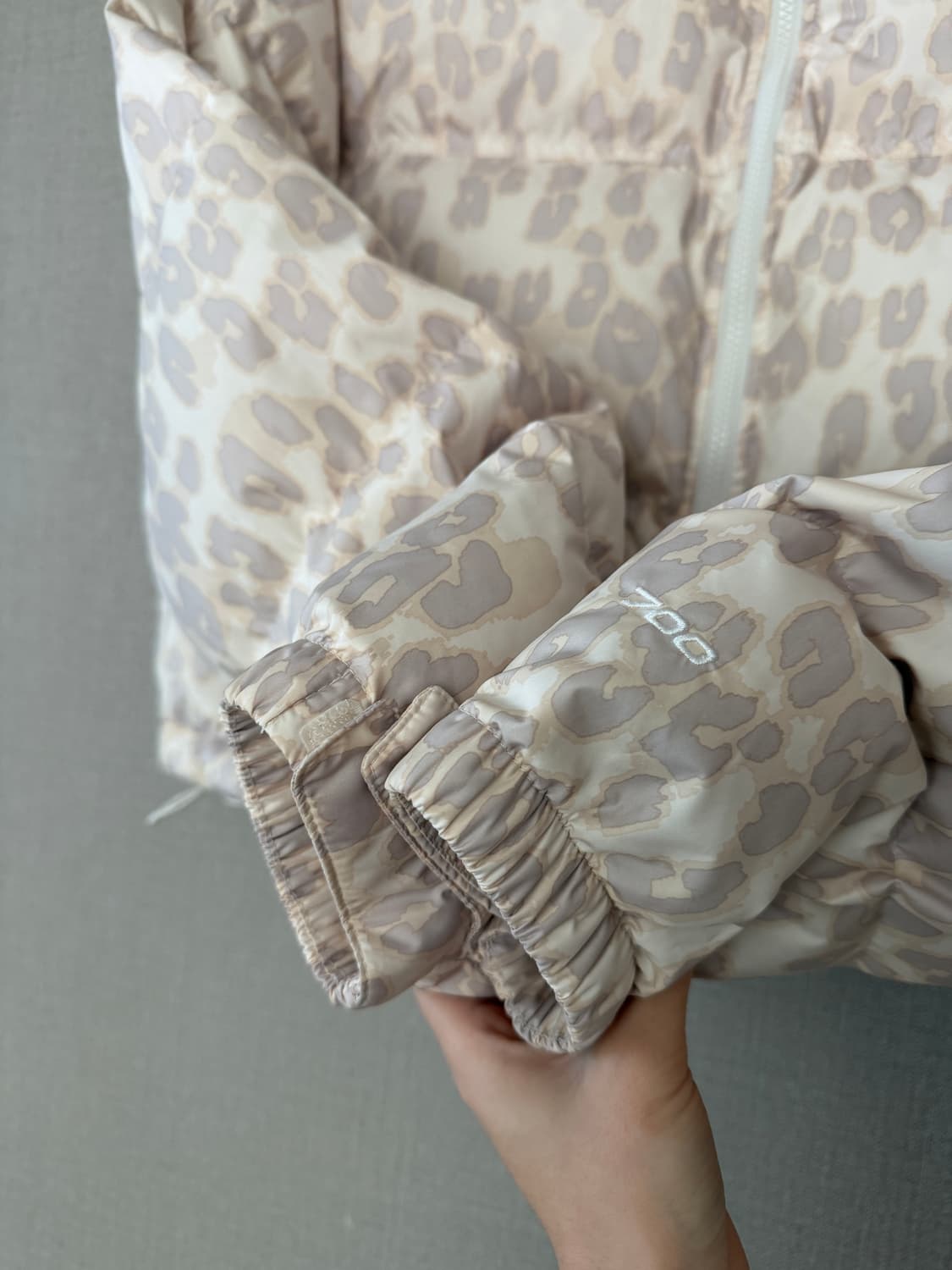 노스페이스 눕시 레오파드 패딩 L 상품이미지3