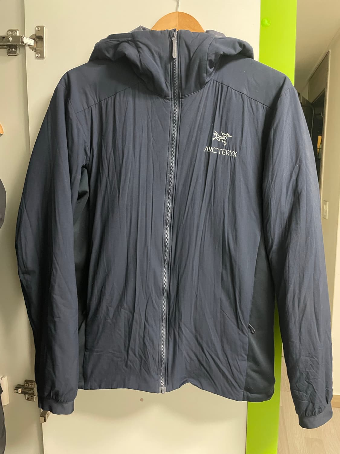 아크테릭스 아톰 LT 네이비 상품이미지1