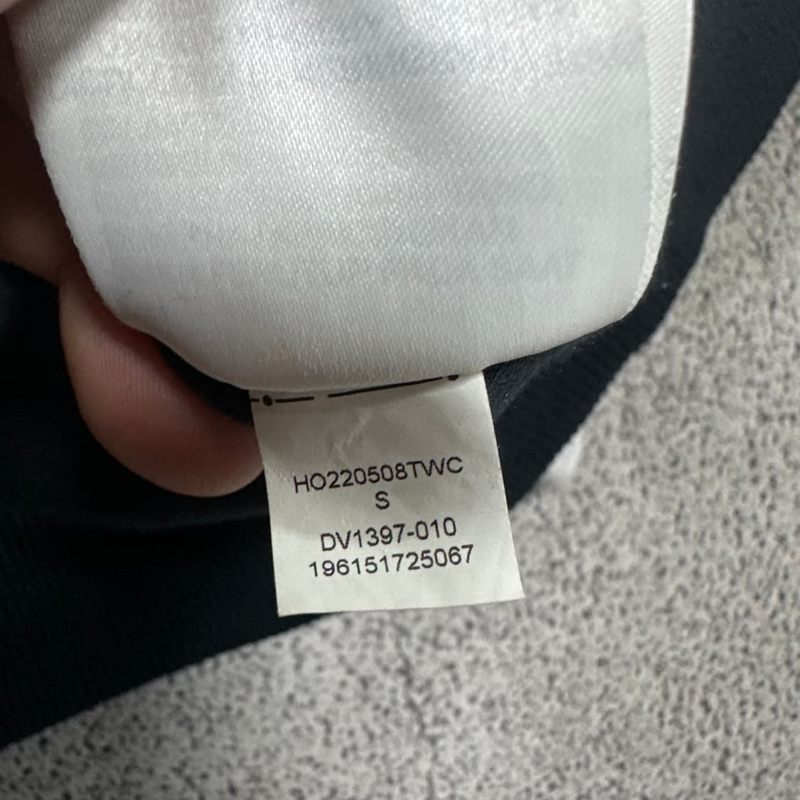 ✨ (바배) 나이키 조던 벨루어 벨벳 블랙 트랙탑 져지  상품이미지5