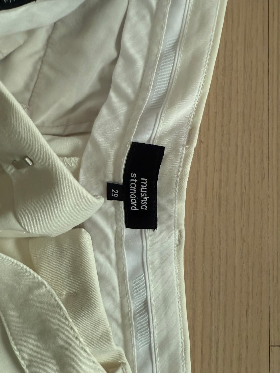 무신사 화이트 벨트슬랙스 상품이미지2