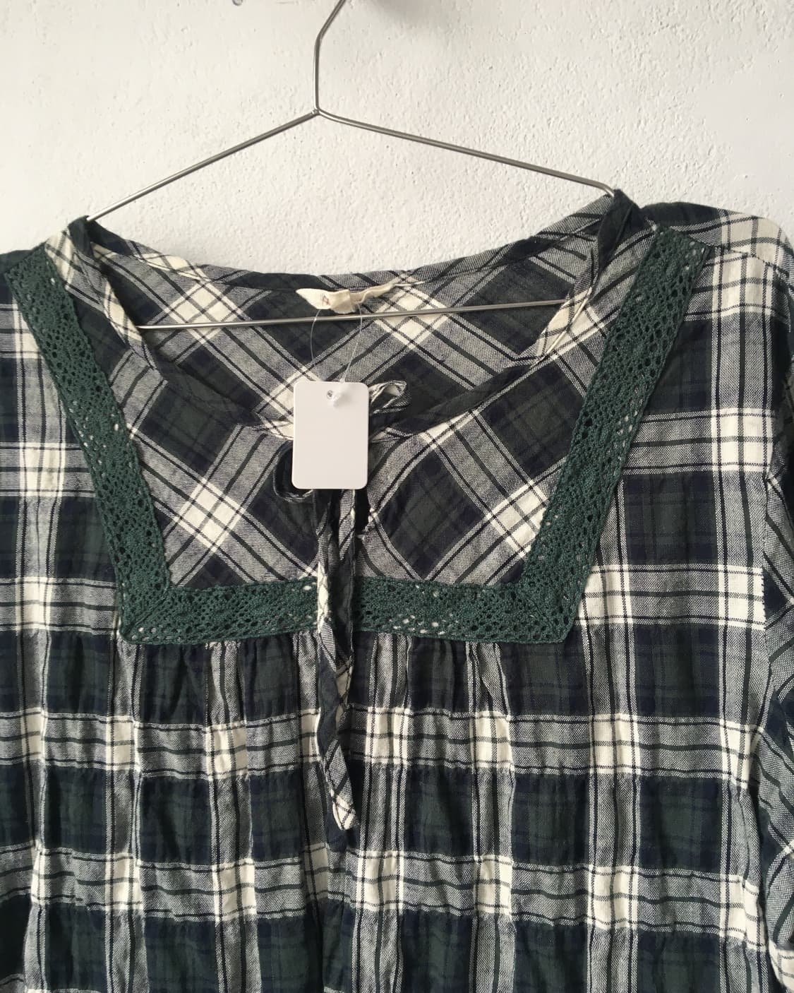 Crochet trimming check pattern blouse 상품이미지4