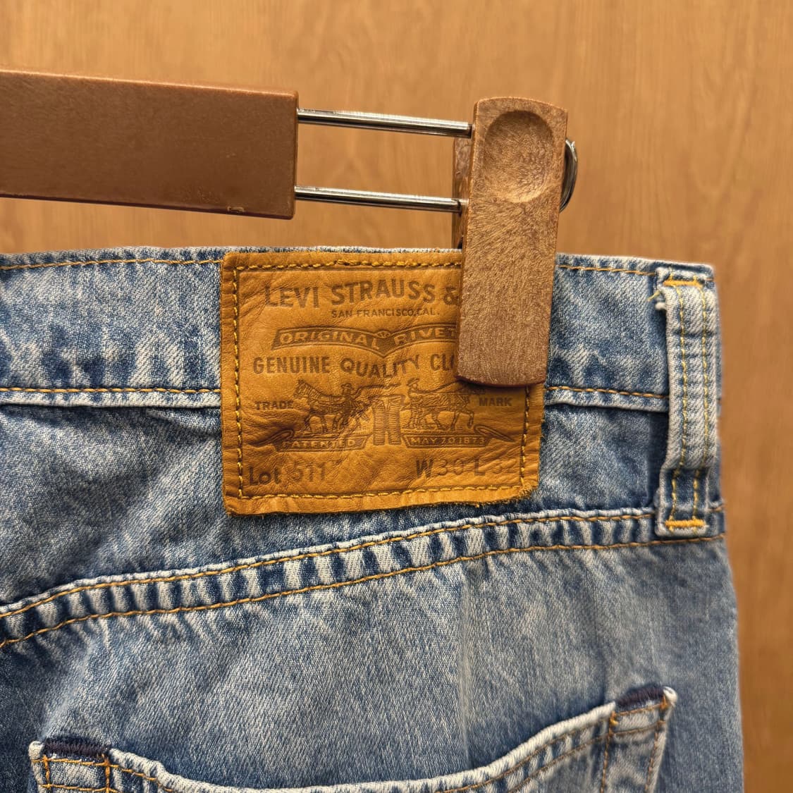 리바이스 511 워싱 데님 팬츠 레드 로고 탭 슬림 스트레이트핏 연청 상품이미지7