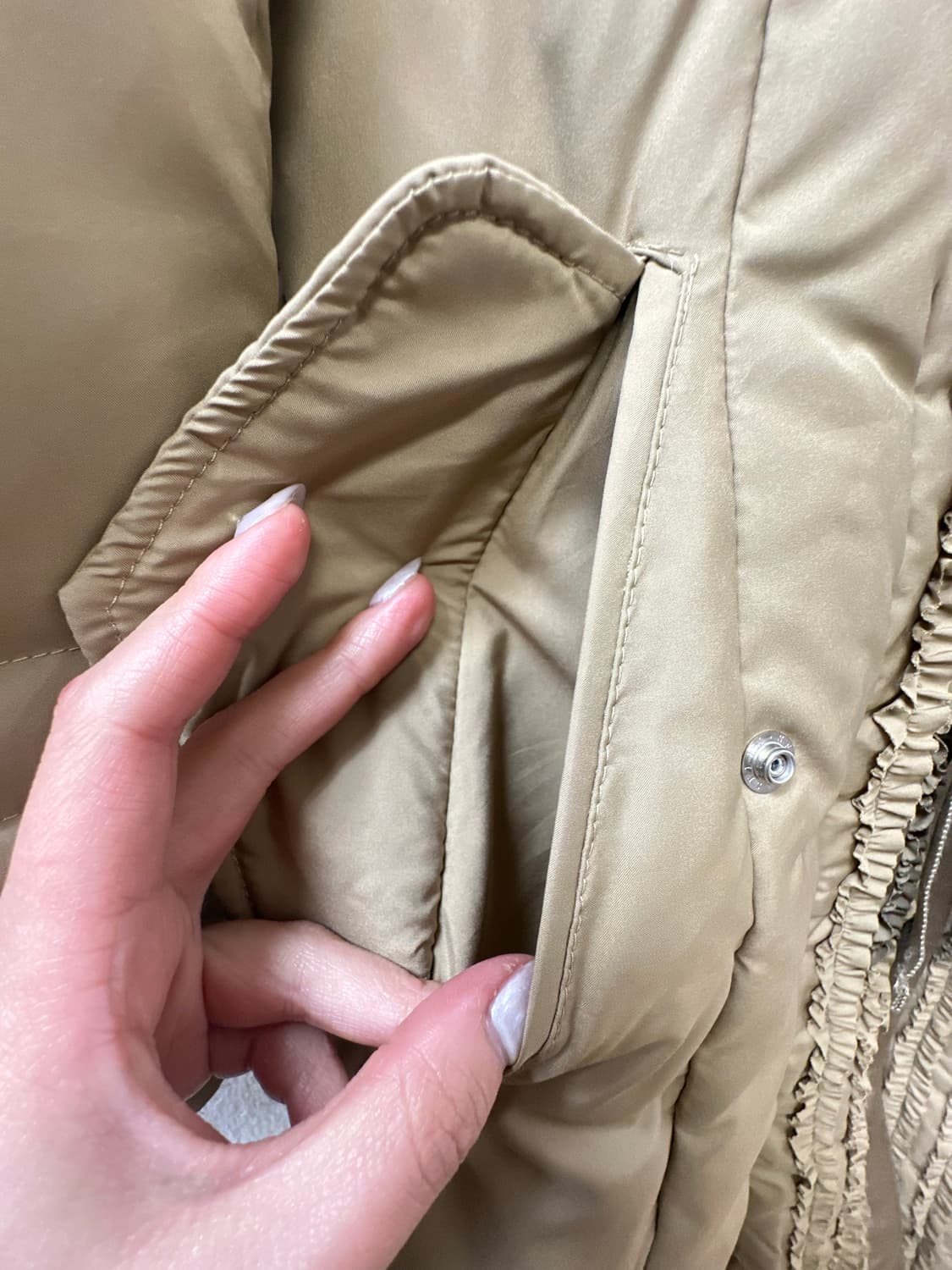 일본빈티지 베이지 퍼 카라 셔링 러플 디테일 롱 패딩 코트 상품이미지6