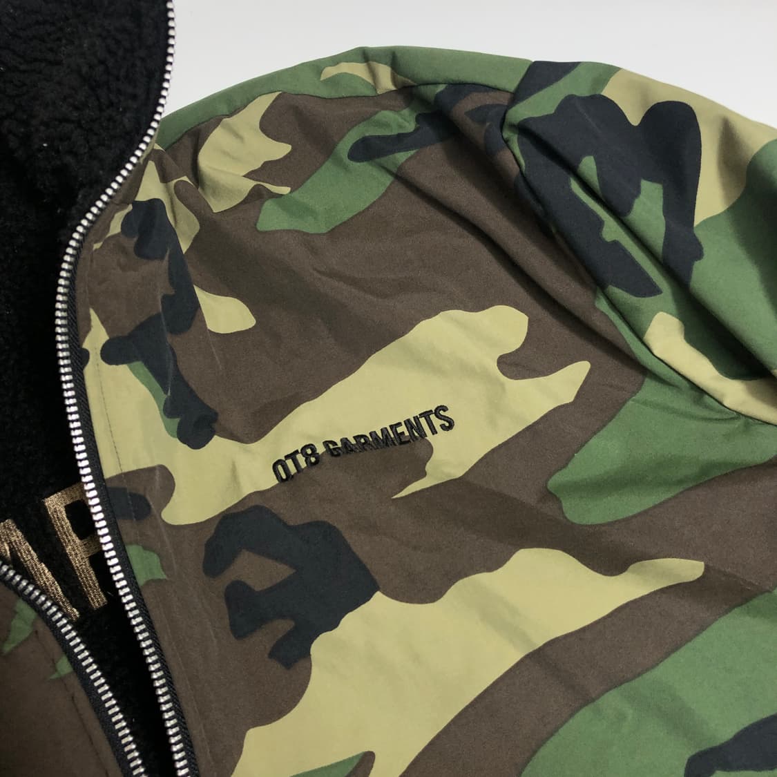 QT8 큐티에잇 카모 패딩 m 상품이미지3