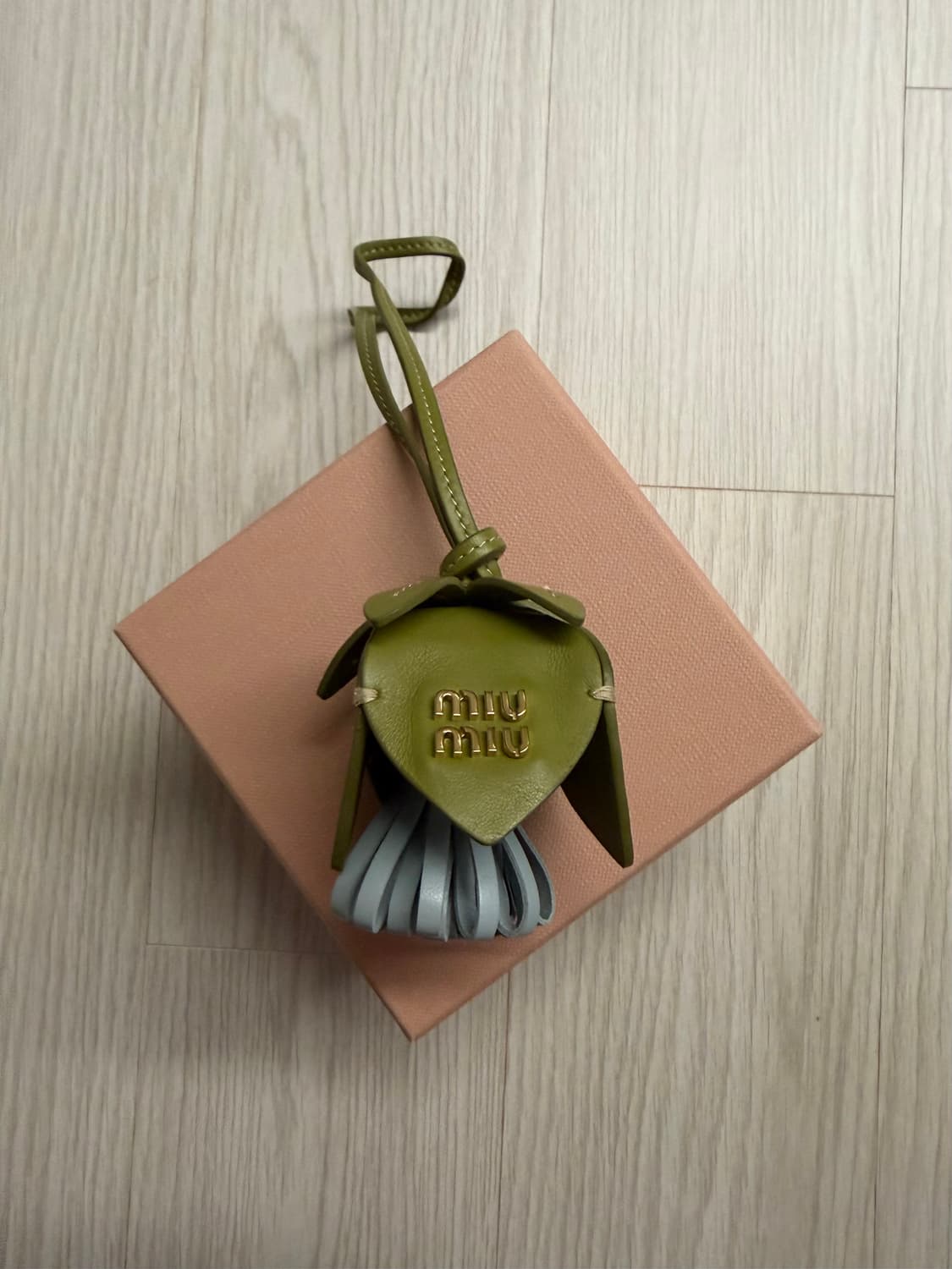 미우미우 키링 (풀박스) 상품이미지5