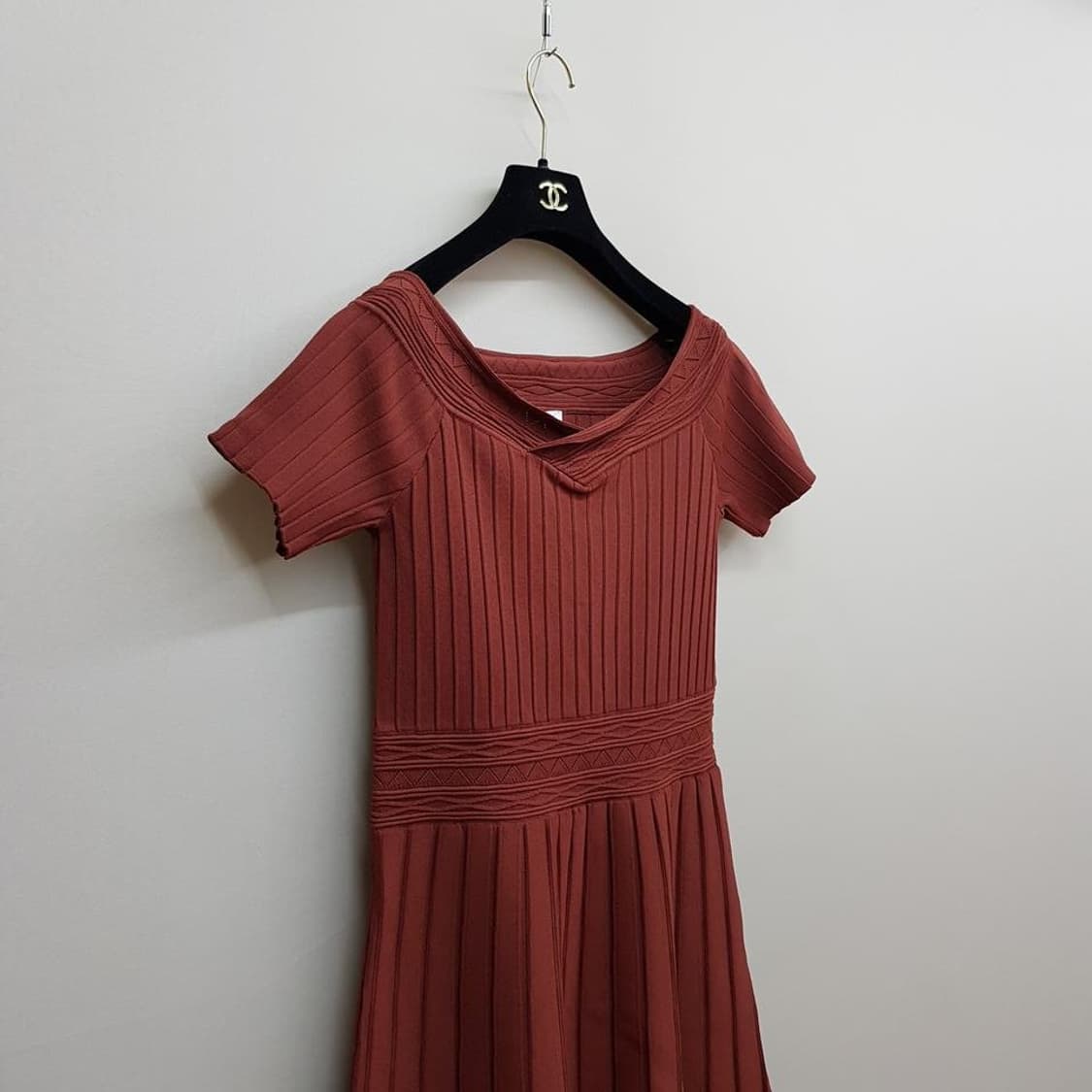 산드로 Sandro 리브 니트 플레어 원피스 40사이즈 상품이미지4