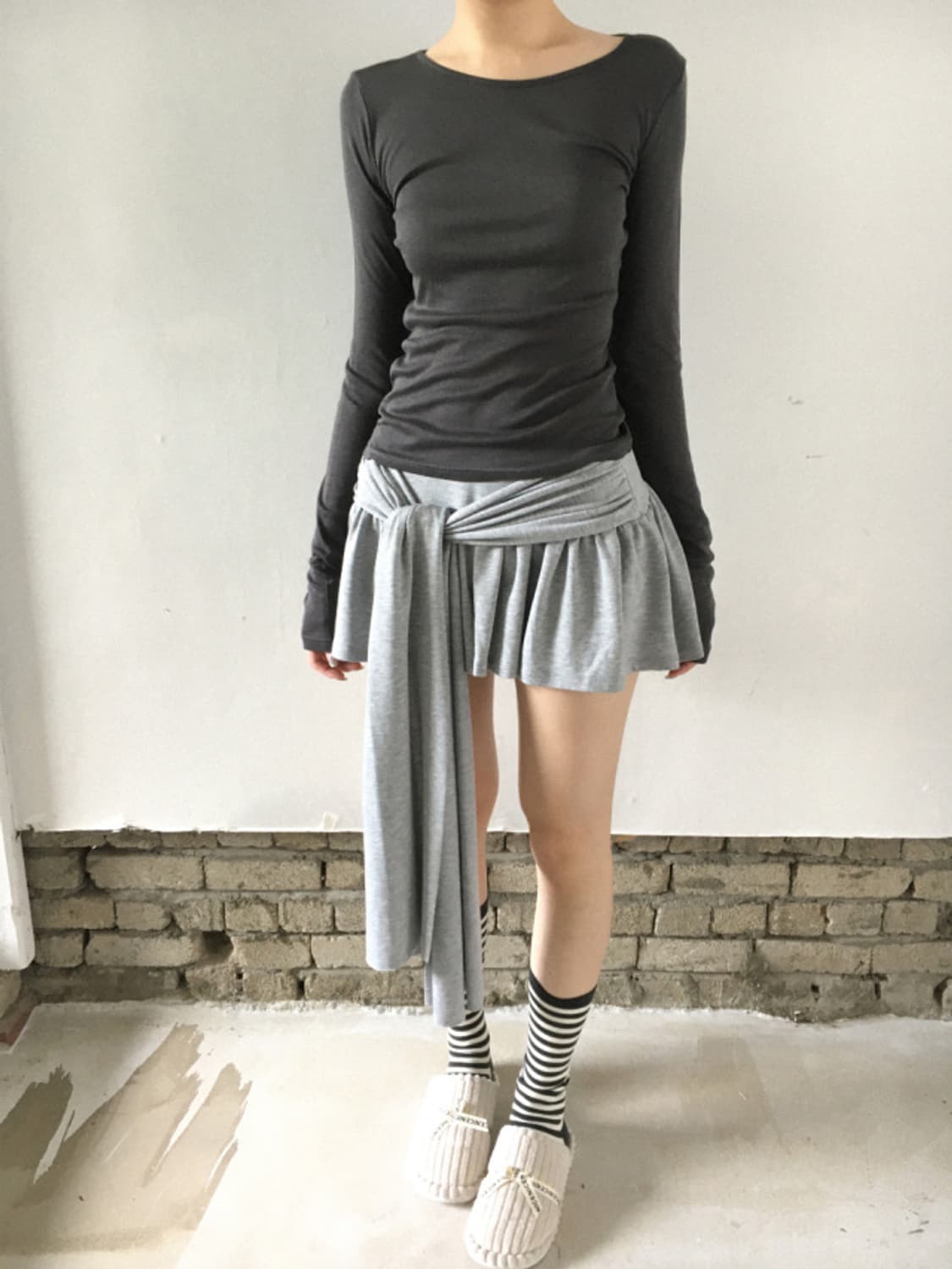 Bold tie skirt (gray) 상품이미지1