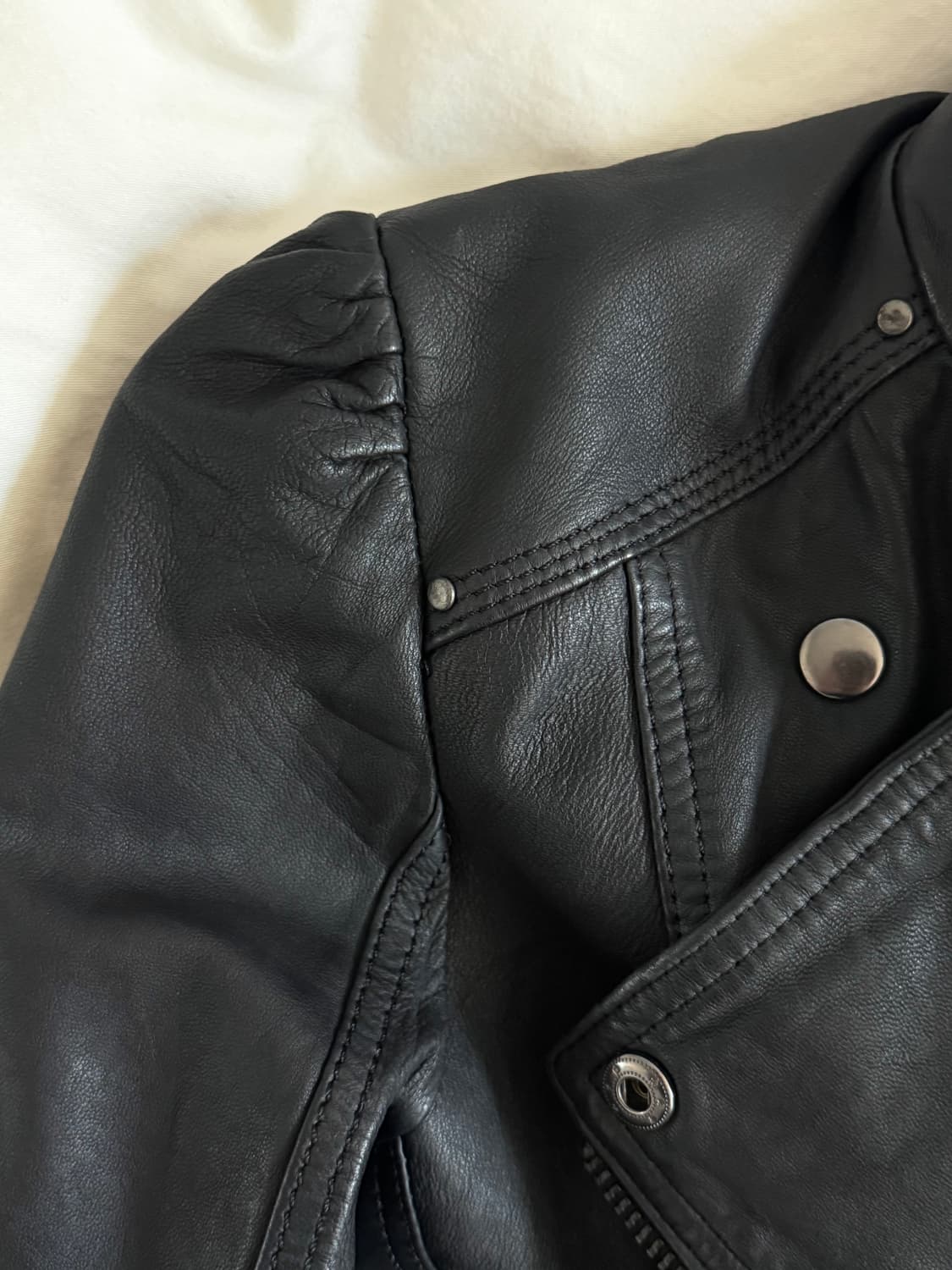 자라 멀티포켓 양가죽 라이더 자켓 상품이미지4