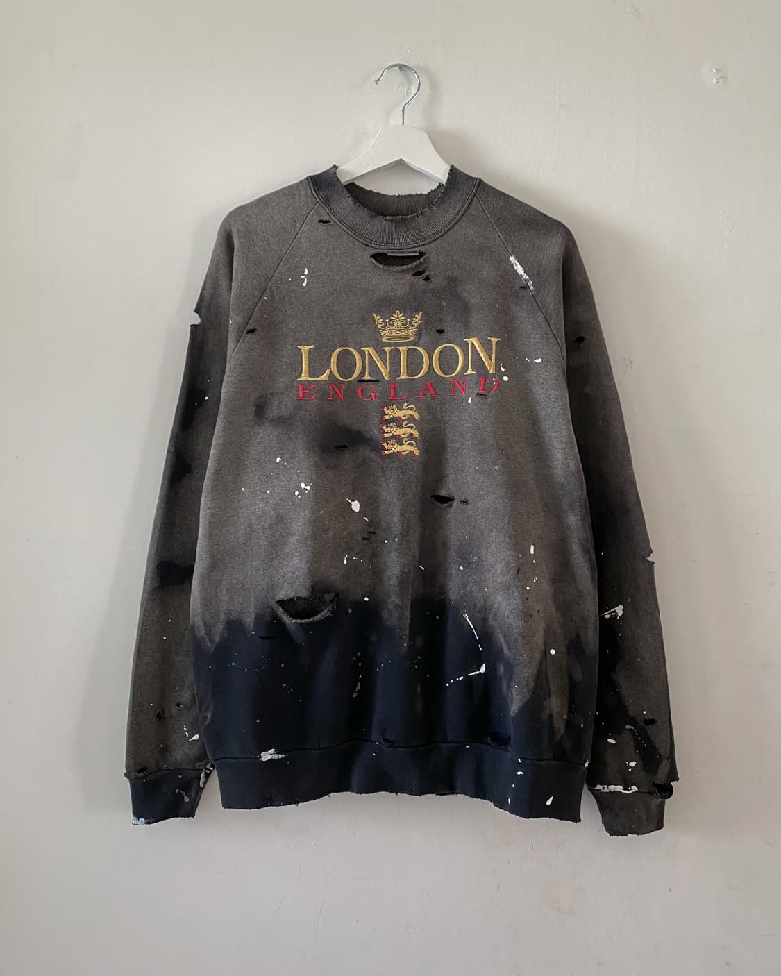 90s 빈티지 LONDON 디스트로이드 페인팅 맨투맨 상품이미지1