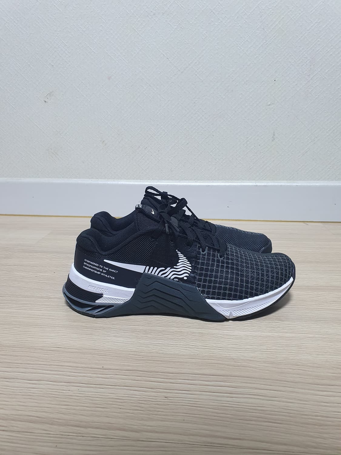 나이키 메트콘8 트레이닝화 245 상품이미지1