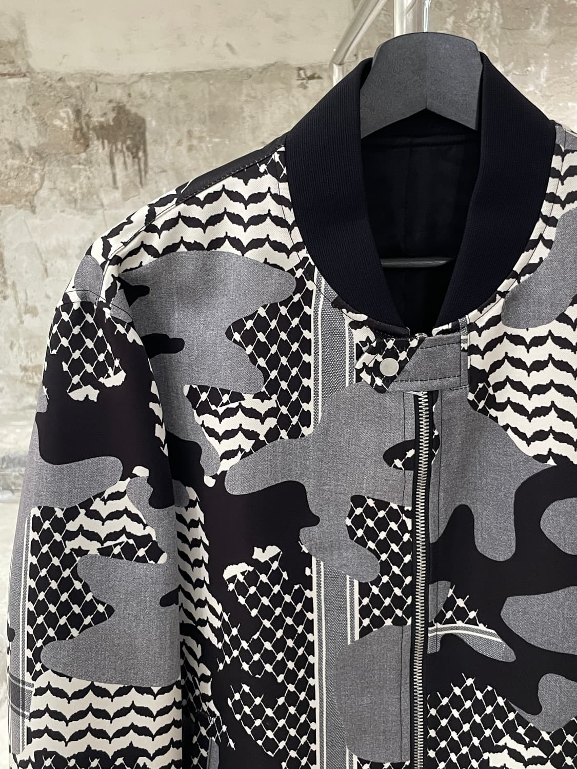 닐바렛 그레이 카모플라쥬 지오메트리 투 웨이 봄버 자켓 상품이미지2