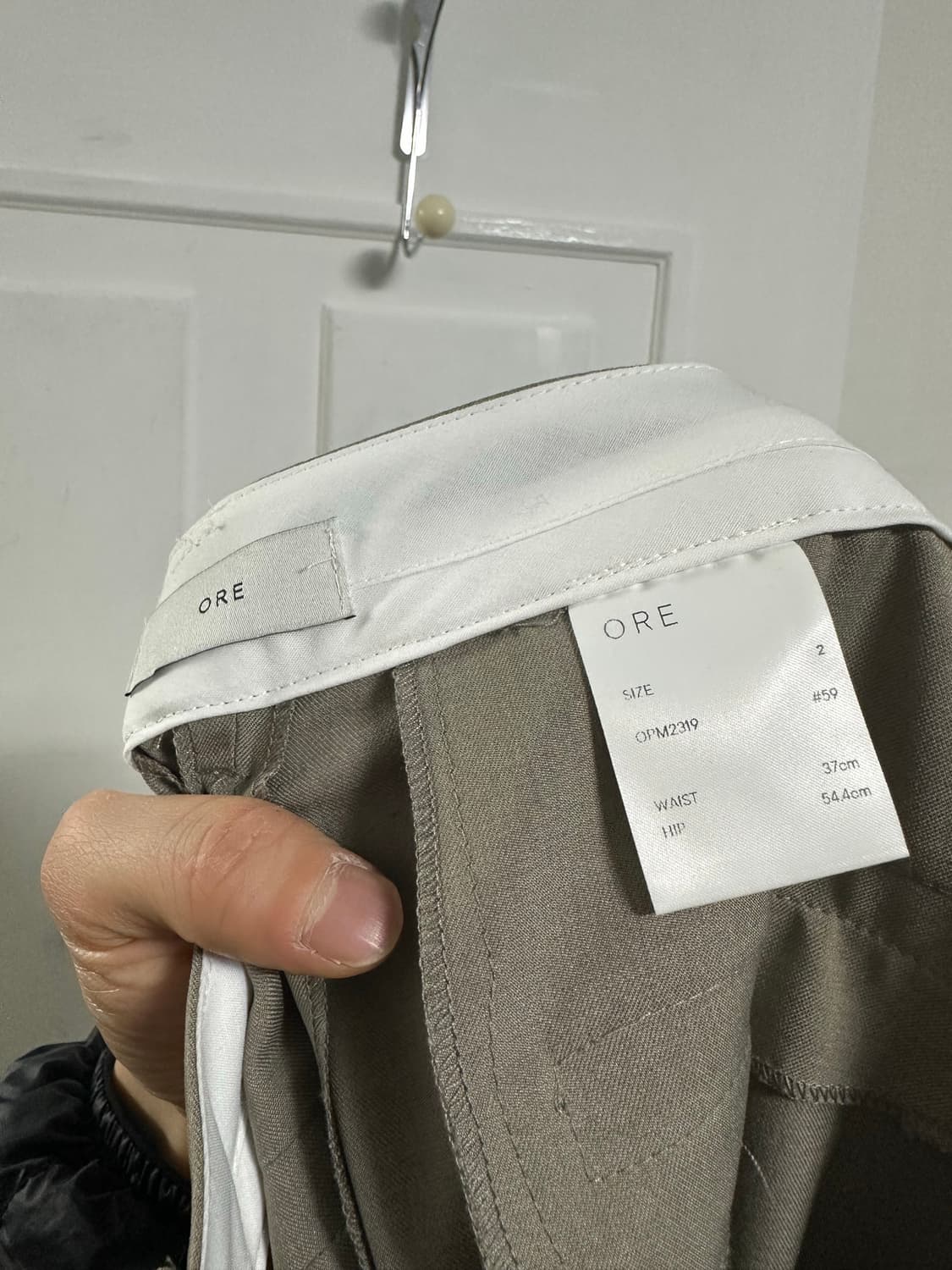 오어 ORE 턱 슬랙스 상품이미지4