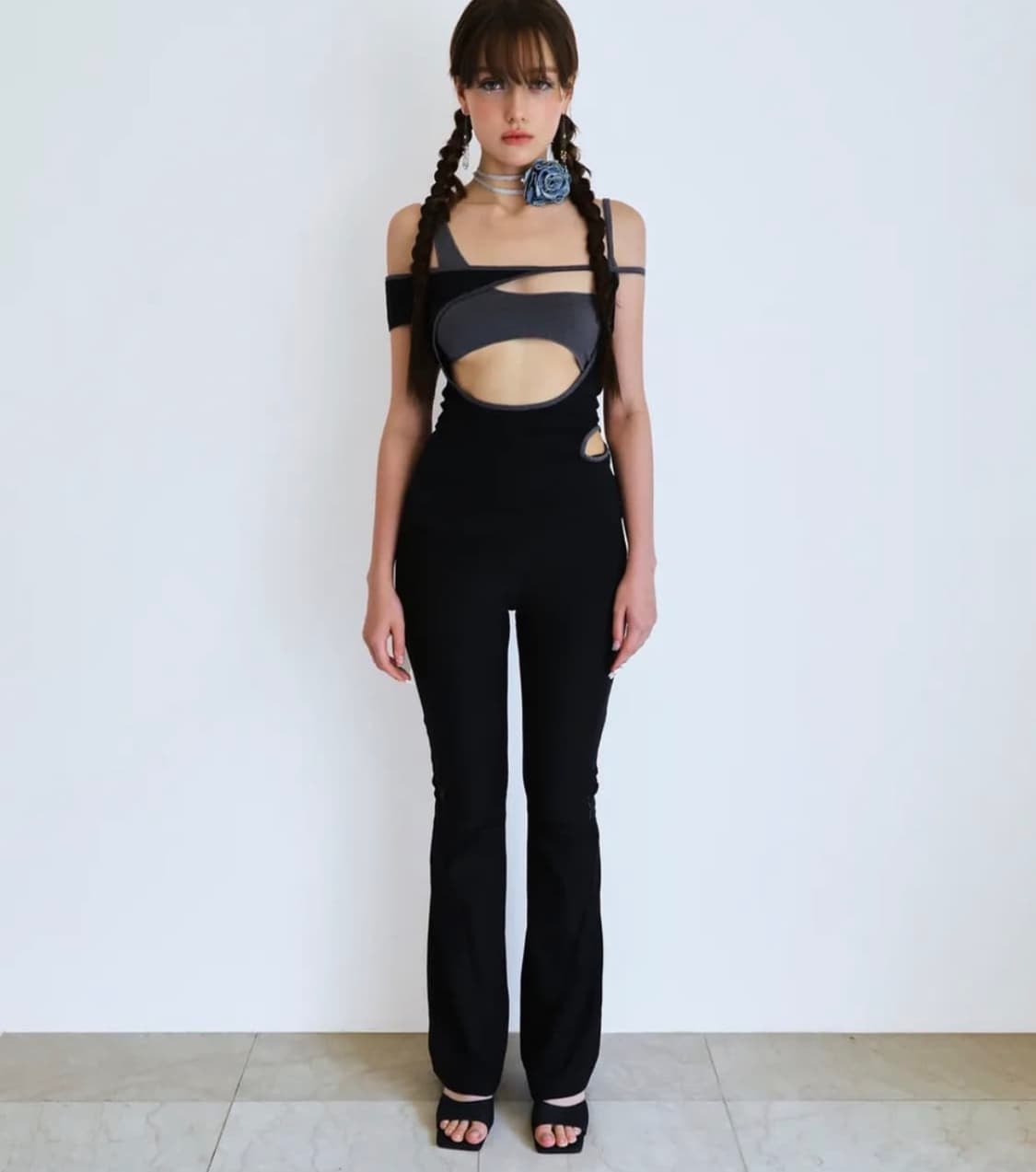 시오서울 언발 컷아웃 탑 상품이미지2