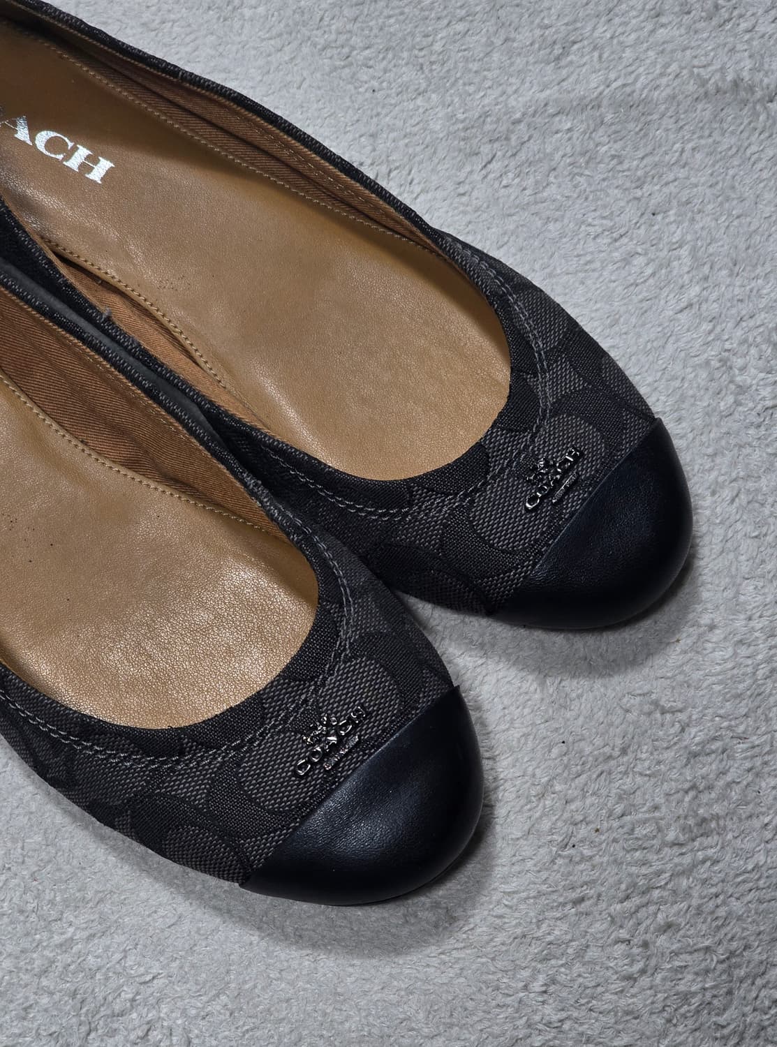 코치 시그니처 금속장식 슬립온 235 상품이미지3