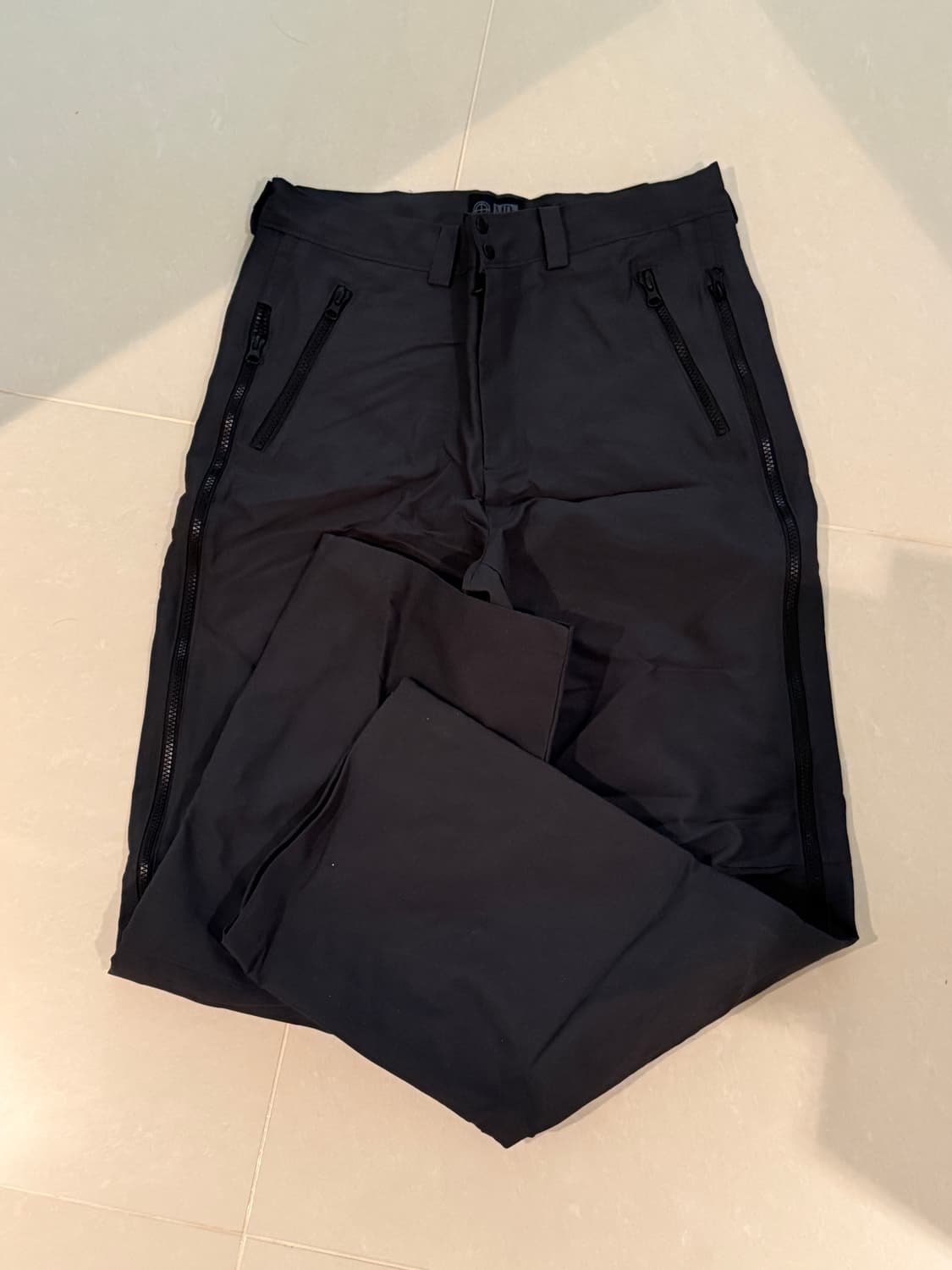 MPa 플라스틱프로덕트 지퍼 다트 팬츠 [차콜] 상품이미지9