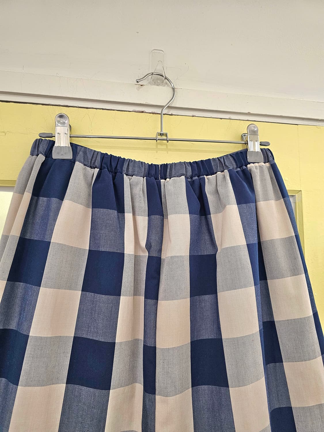 블루 깅엄체크 롱스커트 상품이미지5