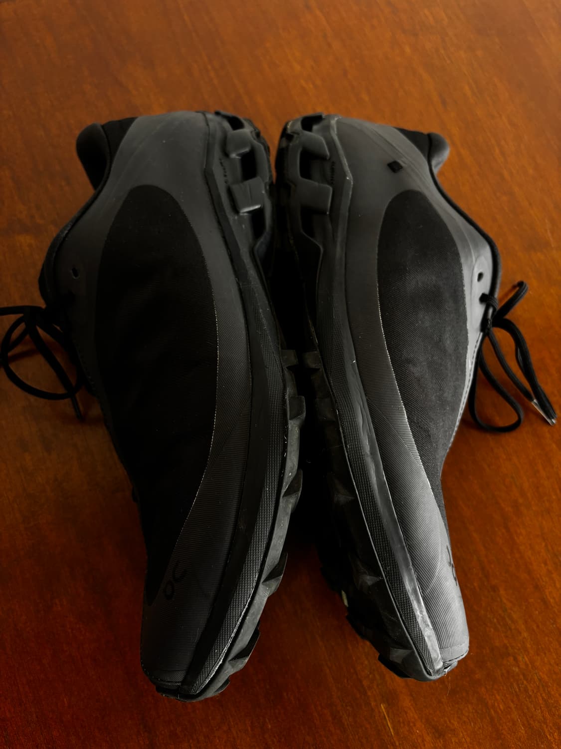 온러닝 파프 클라우드 벤처 올블랙 상품이미지8